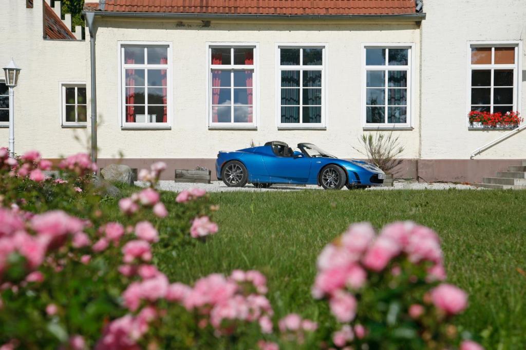 Boutique Hotel Gut Tribbevitz Neuenkirchen auf Rugen Exterior photo